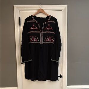 beachlunchlounge Embroidered Black Dress